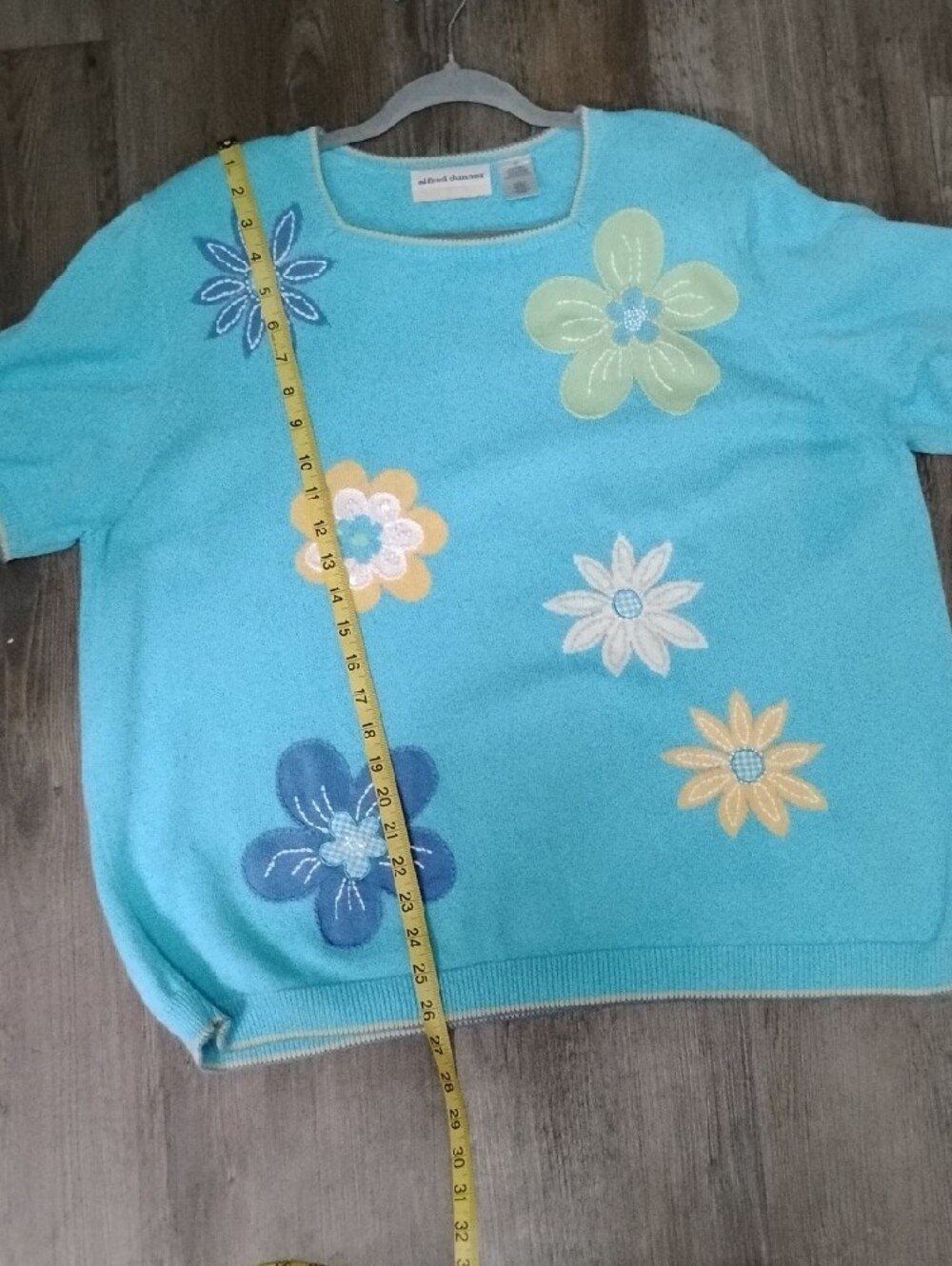 Alfred Dunner Turquoise Floral Appliqué Short Sleeve Top - Picture 11 of 12